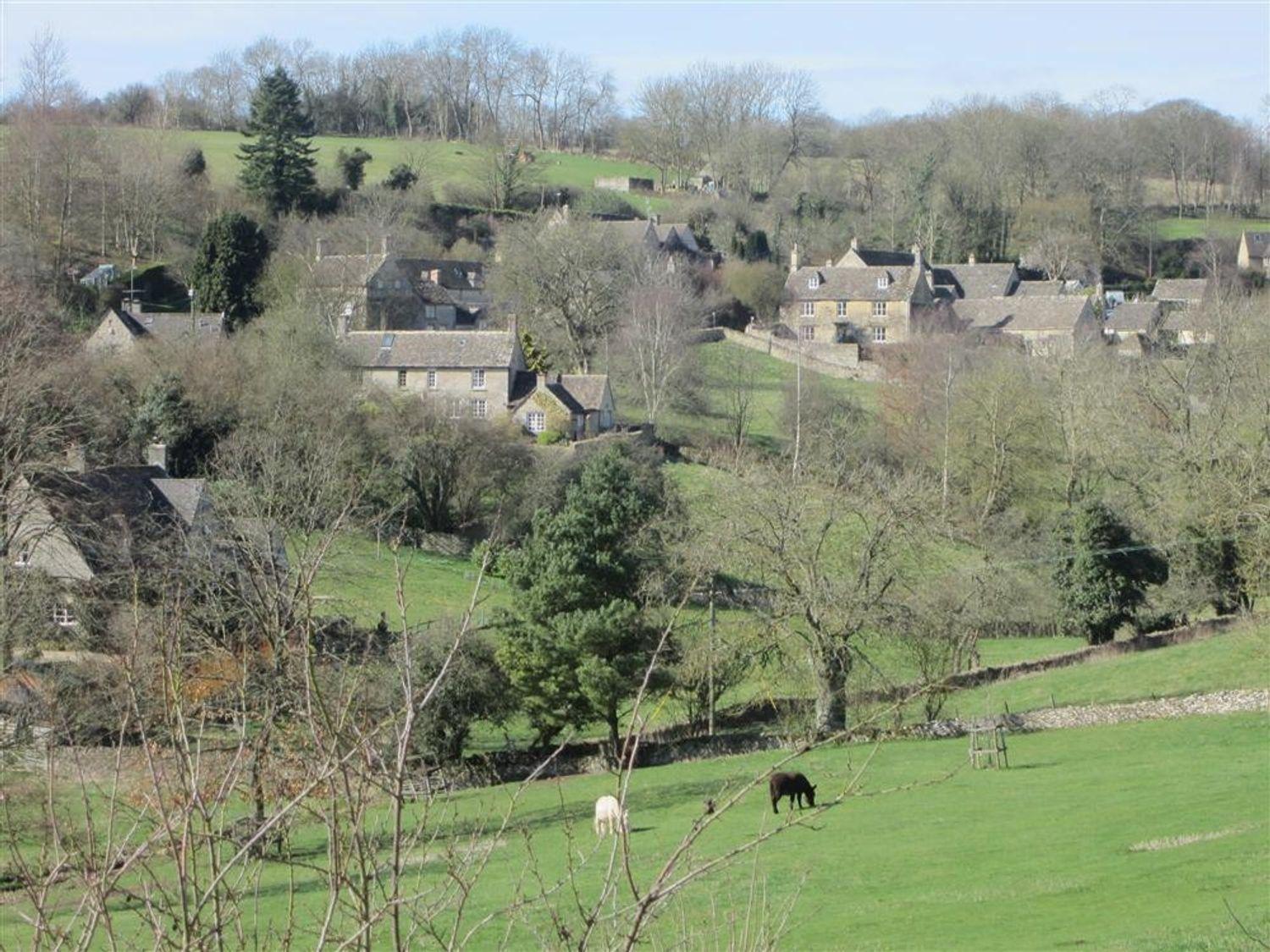 Green Valley, Cotswold Stay With Hamper Cheltenham Exterior photo